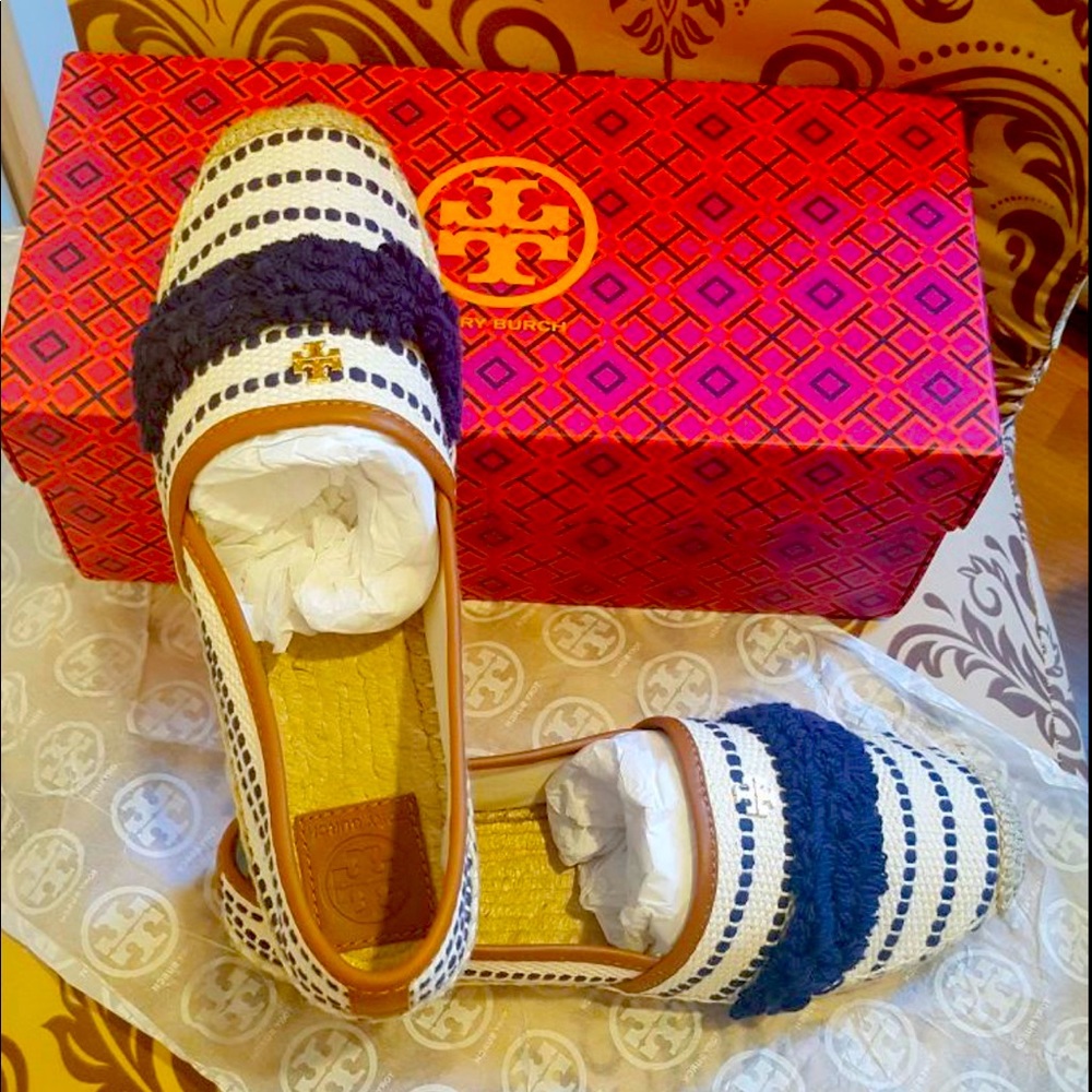 AUTHENTIC BRANDNEW TORY BURCH ESPADRILLES